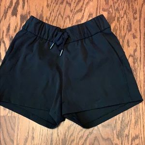 Lululemon size 2 On the Fly shorts